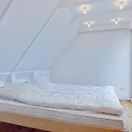 In With Sauna *